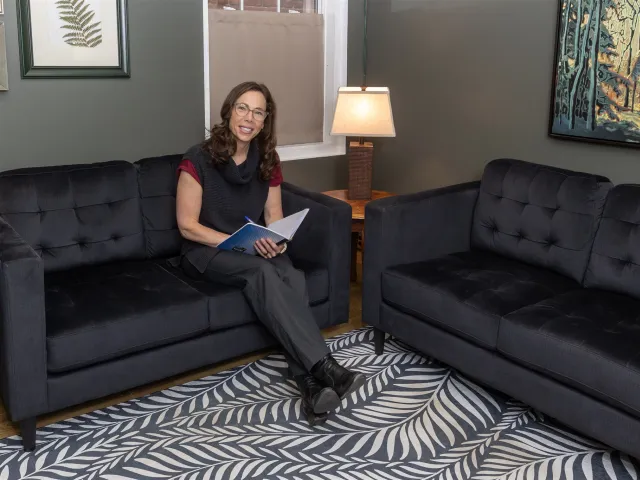 Karyn Dowdall online psychologist